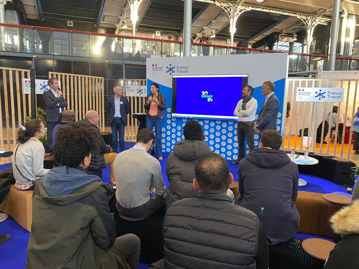 FranceTravail's tweet image. 🎙️ #LT de la conférence &quot;Quand le #sport se met au service des demandeurs d&apos;#emploi&quot; au #SalonDuTravail

🗣️ &quot;Le sport peut permettre à toutes et tous de trouver sa voie !&quot;

cc @salondutravail @Travail_Gouv @Sports_gouv @LIFAthle #SalonDuTravail2024 #AvecFranceTravail 🧵