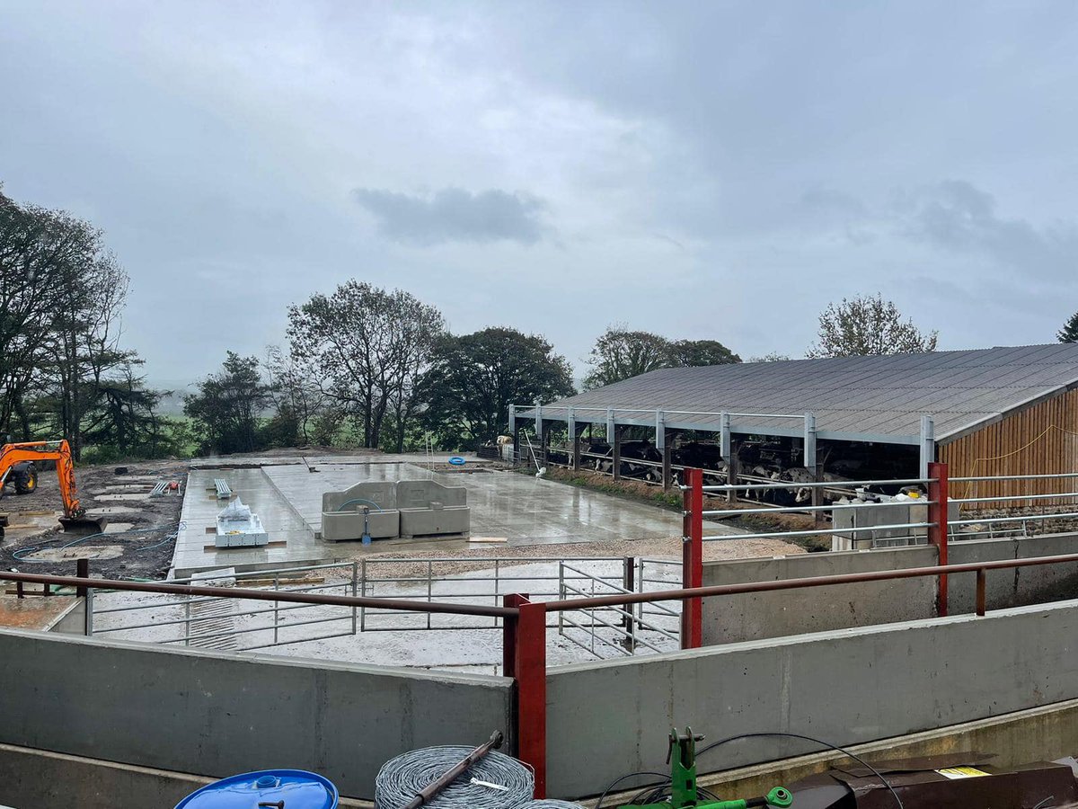 A great job by MM Groundworks on this cattle shed & tank.

Moore Concrete supplied the Slats, Cubicle Bases, Cubicle End Walls and feed troughs. 
#farmbuilding #farmbusiness