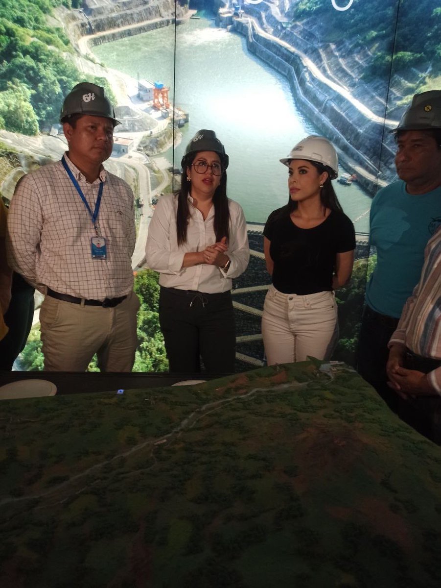 pameaguirre1's tweet image. El día de hoy que hemos decidido visitar #CocaCodoSinclair es el Día Internacional de la Energía Limpia. Esta central hidroeléctrica está 100% operativa y produce el 40% de energía limpia al país. 💡