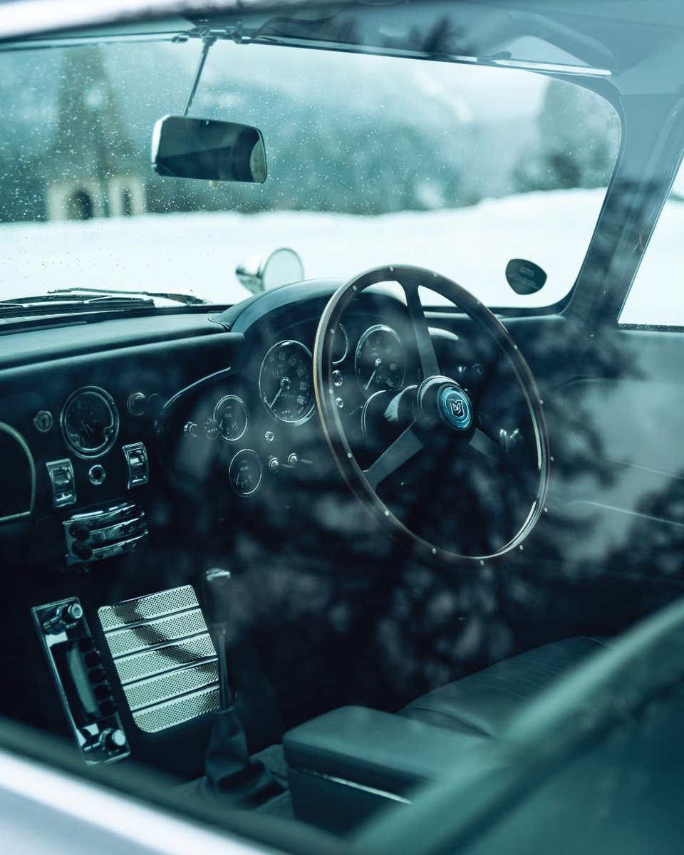 James Bond Vehicles tweet media