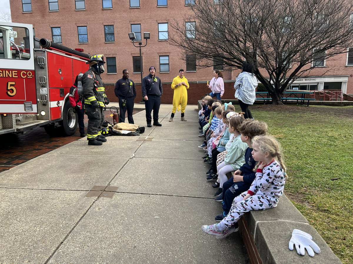 BISWashington's tweet image. Exciting day as the DC Fire Department paid us a special visit! Our nursery pupils learned about the heroes in uniform, explored the fire truck, and had a blast discovering the important work firefighters do. 🚒👩🚒👨🚒
#CommunityHeroes #LearningAdventure #BISW #NordAngliaEducation