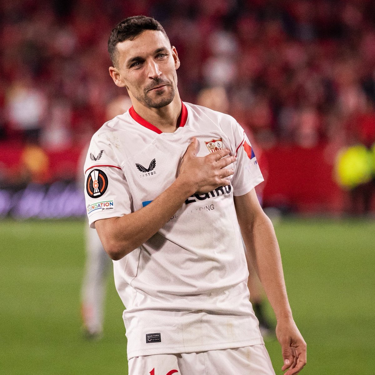 aaronelserrano's tweet image. El año que viene no viviremos noches europeas en Nervión, no volverá a vestirse de gala Europea, donde tan felices hemos sido. El sueño ha terminado, duró más de lo pensado, ganamos más de lo esperado. Ojalá podamos volver pronto. Punto y final.