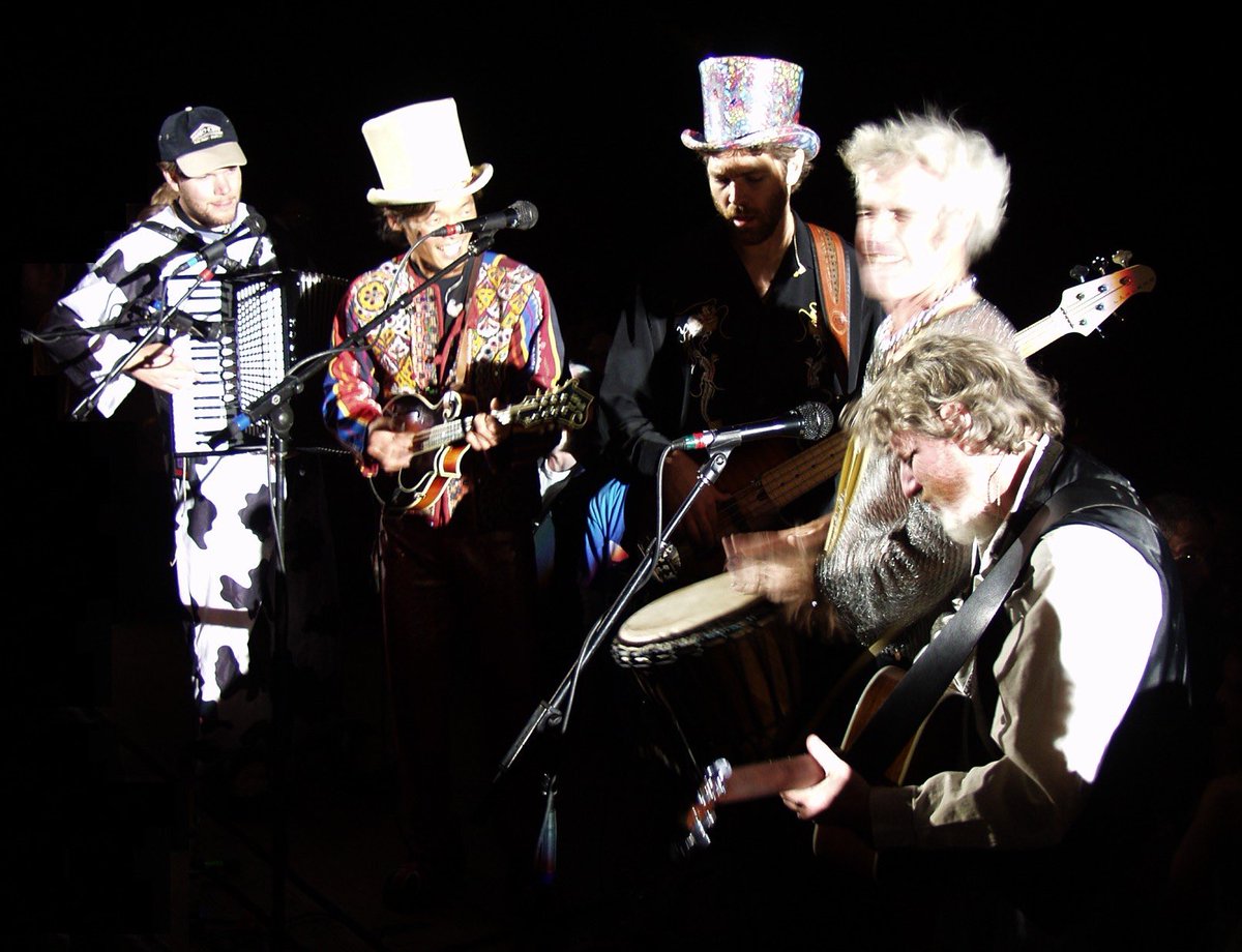 SCI_Official's tweet photo. Friday Night Cheese returns TONIGHT! Catch a 100% free stream of our @redrocksCO Incident from 9/6/03. Tune in on SCI YouTube or at https://t.co/NmCS0JrnUp 🧀 

📸: Larry Fox https://t.co/fAJLJSLGF3