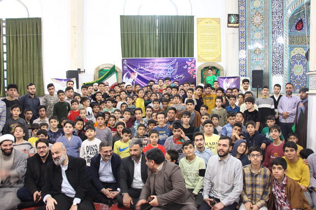 rozagar_'s tweet photo. شور و نشاط معنوی جوانان، 
مسجد مکان انسان ساز است
#اعتکاف_دهه_هشتادیها https://t.co/19ttHBuPvS