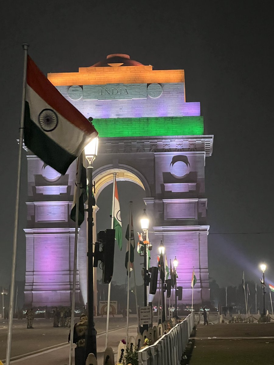 The Pride of the Nation 🇮🇳

#IndiaGate 🇮🇳
#KartavyaPath
#RepublicDay