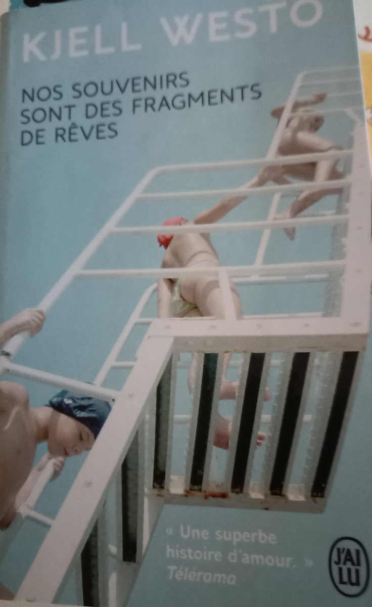 Mon #VendrediLecture  "Nos souvenirs sont des fragments de rêves" de Kjell Westo (avec un tréma sur le o). Choisi pour son titre à la médiathèque. Je viens de le commencer. Le hasard deviendra-t-il un bonheur de lecture. <a href="/Editions_Jailu/">Éditions J’ai lu</a>