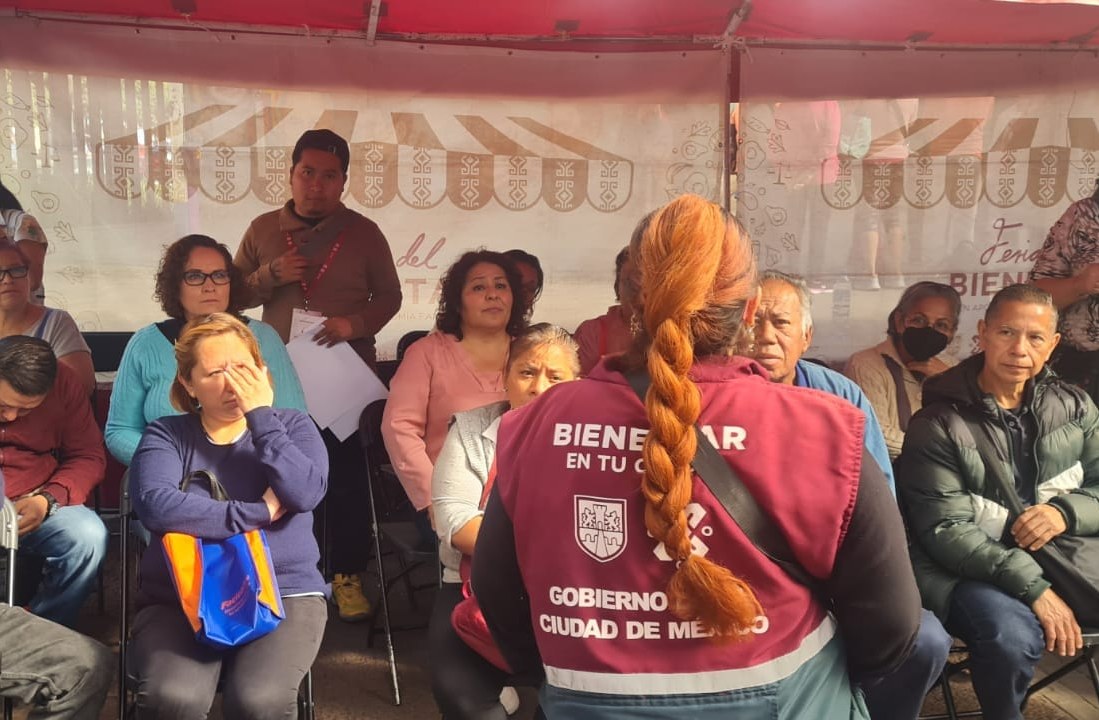 PCBJCDMX's tweet photo. Ya es Viernes vecinos, la #FeriaDelBienestar ya inició !
Los esperamos en el Parque de la Moderna, #ColoniaModerna, estaremos hasta las 14:00 hrs.
Contamos con diferentes actividades y abasto a excelente precio 📷
¡TE ESPERAMOS!
@martibatres @CDMX_SIBISO @GobCDMX
@seguidores https://t.co/xG3ZMz9Zvg