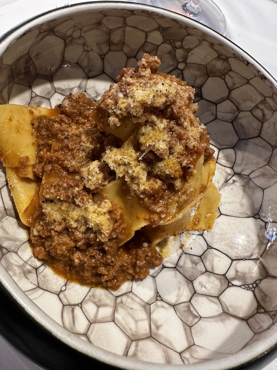 Una vez más la lista de <a href="/EVernacci/">Eric Vernacci</a> que tengo en Google Maps, un acierto. Qué maravilla La Piperna, hemos disfrutado muchísimo con una comida excelente y una atención fantástica de Victoria y equipo.

Gracias Vernacci!

maps.app.goo.gl/inq7oW64wGtHwb…