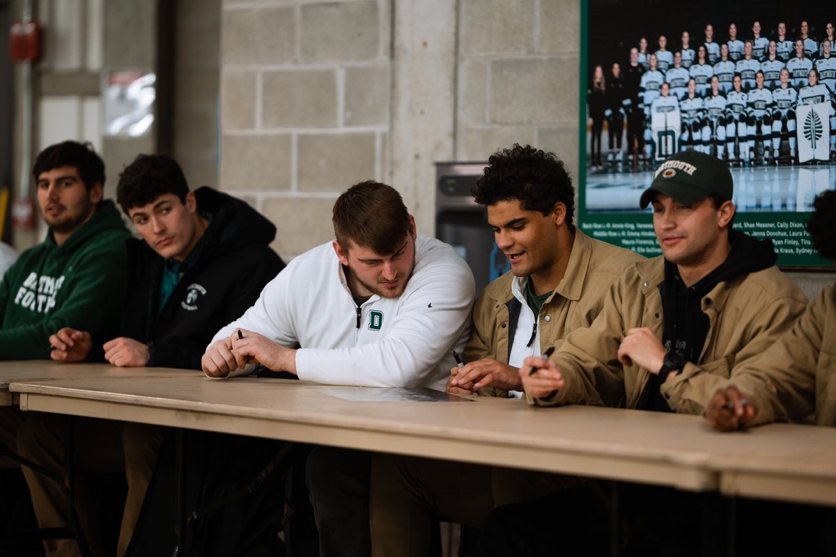 DartmouthFTBL's tweet image. Thank you to the @Dartmouth_MIH for recognizing and honoring us last weekend on our 21st Ivy League Football Championship.

#TheWoods