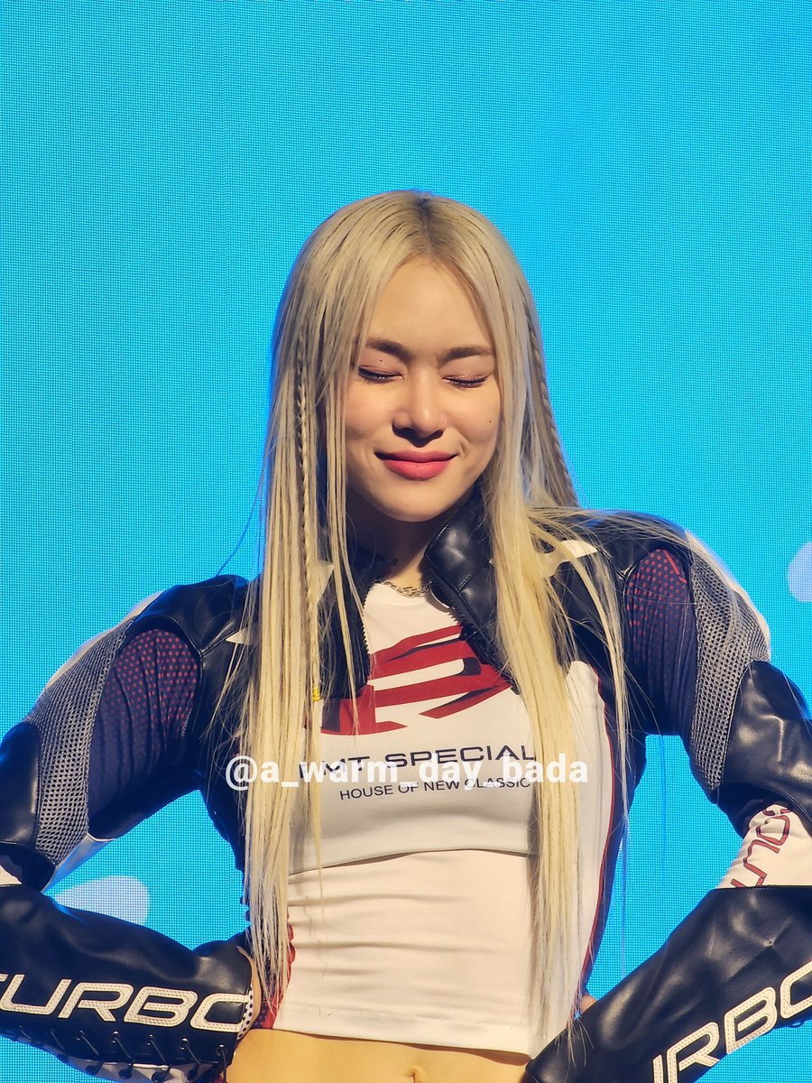 youngtatternim's tweet photo. I'm so proud of you my love. From the moment you announced your fanmeet, to those days you felt anxious because you think you're not good enough, to late night practices, and going to vocal lessons so you can sing for us. I AM PROUD OF YOU! https://t.co/7mSUjWcasT