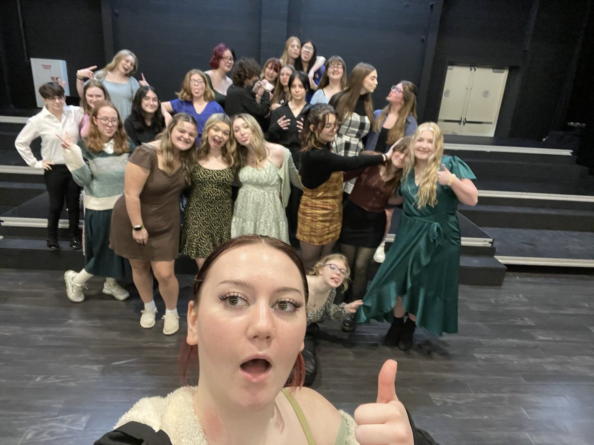 TVGirlsGroup's tweet photo. North Royalton is tomorrow! Rest up GE and drink lots of water so we can give it our all! <3 
(Also thank you for taking the picture Alivia) https://t.co/mQWnBgYoHg