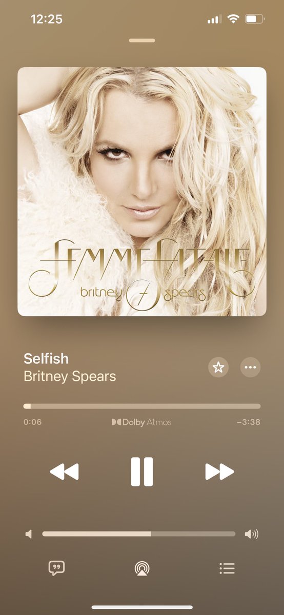 VIPJen's tweet image. Listening to #selfish by the iconic @britneyspears because that’s the only song by that name that’s relevant 💋