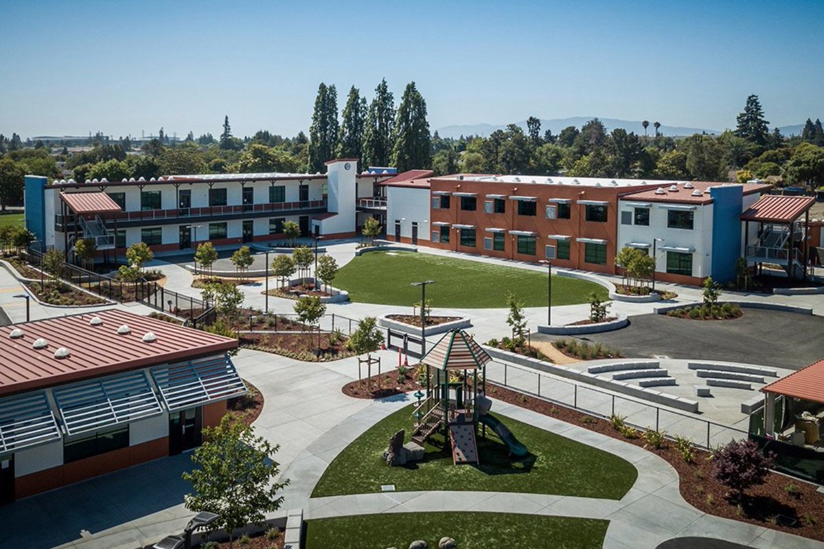 Be in the know in #2024! Subscribe to our newsletter and stay updated on #modular #schools and #classrooms in #California! bit.ly/3b2oIf0
#k12 #TK #communitycolleges #modularconstruction #schoolfacilities #CA #STEM #CHPS #LEED