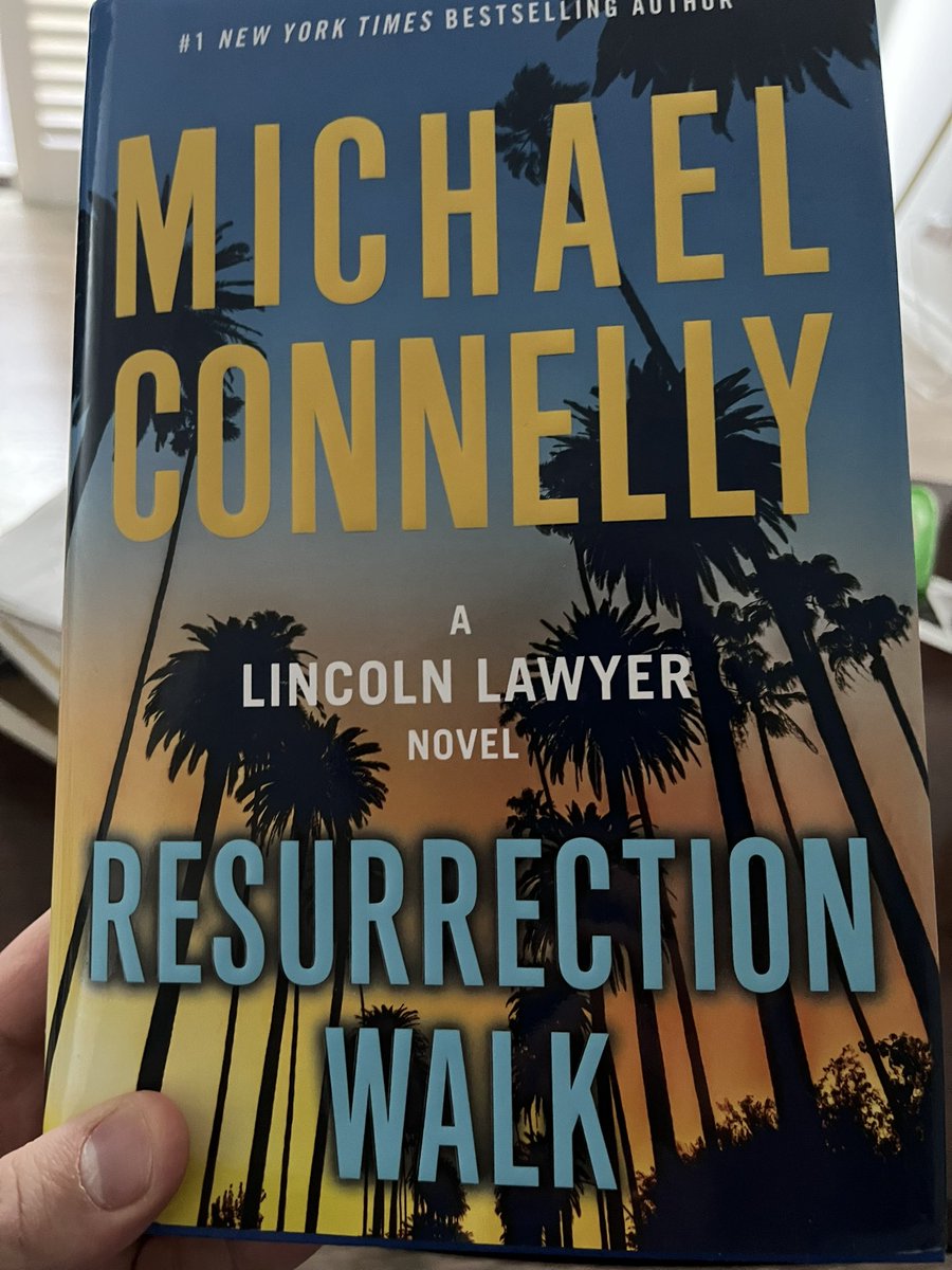 This has been an awful week so let’s end it with some positivity— I’m a minor character in the latest from @Connellybooks — which is as cool and it is utterly jnsane! RESURRECTION WALK is a great read, and if you’re craving some Lincoln Lawyer (and a dash of me) grab it today!