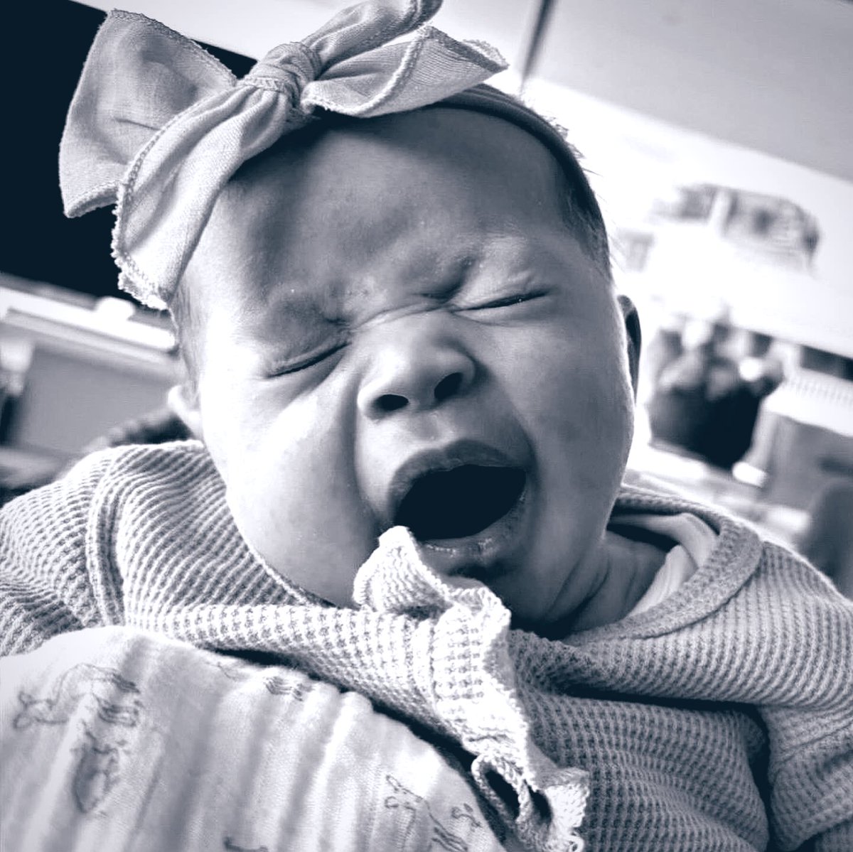 Swipe to see how my Gbaby Ava Grace feels about our FaceTimes 😘 <a href="/petersalec/">Alec Peters</a> <a href="/MaddieGrewe/">Madison Peters</a>