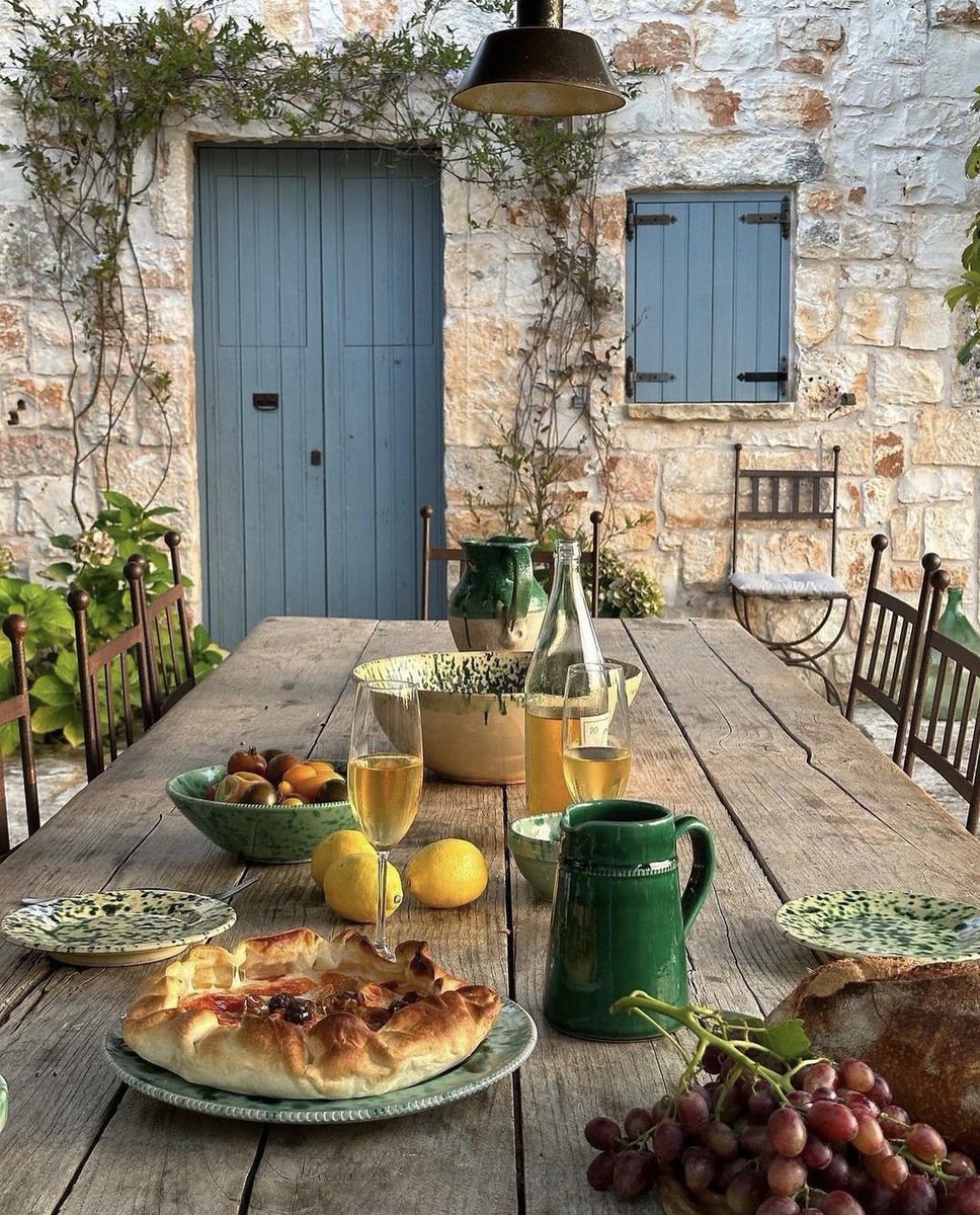 EvaLovesDesign's tweet image. Afternoons in the Apulian countryside 
Puglia, Italy