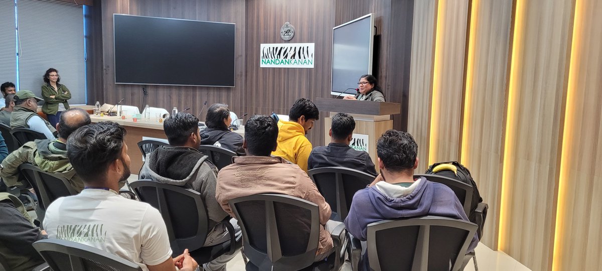ddnandankanan's tweet photo. One  Birders Conclave was conducted at Nandankanan with experts from Bird Count India followed by discussions on bird monitoring, eBird, identification of birds along with 2 bird walks.
@CZA_Delhi 
@PCCFWL_Odisha
@ForestDeptt
 #birders #ebird #birdmonitoring #birdwalk https://t.co/wQ9DTdtP9s