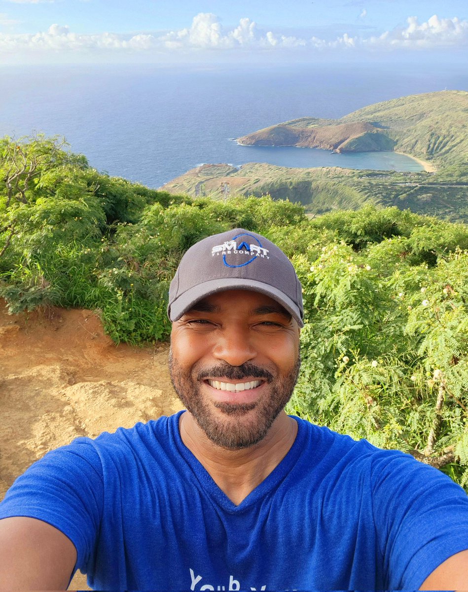 E A R L C O L E tweet media