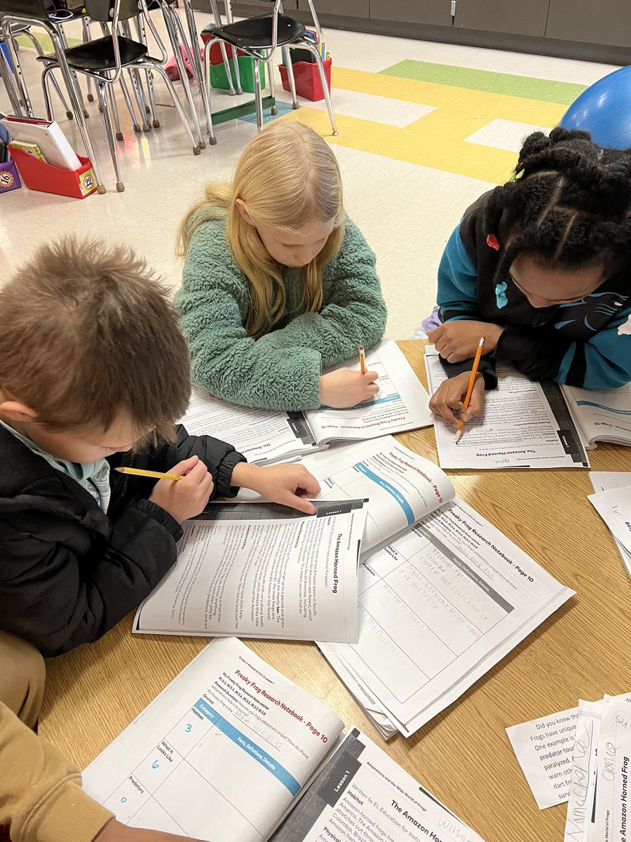 3rdCes's tweet photo. Collaboration ❤️ #sharingthework #beabridge @ChristianaES1 https://t.co/7JSVOTq6AO