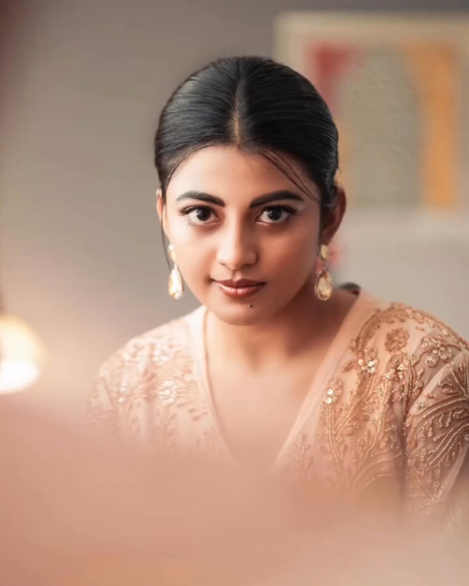anandhikayaloff's tweet image. I will shine like a moon in your feed 🤗😊🥰✨✨✨💫

#anandhi #kayalanandhi