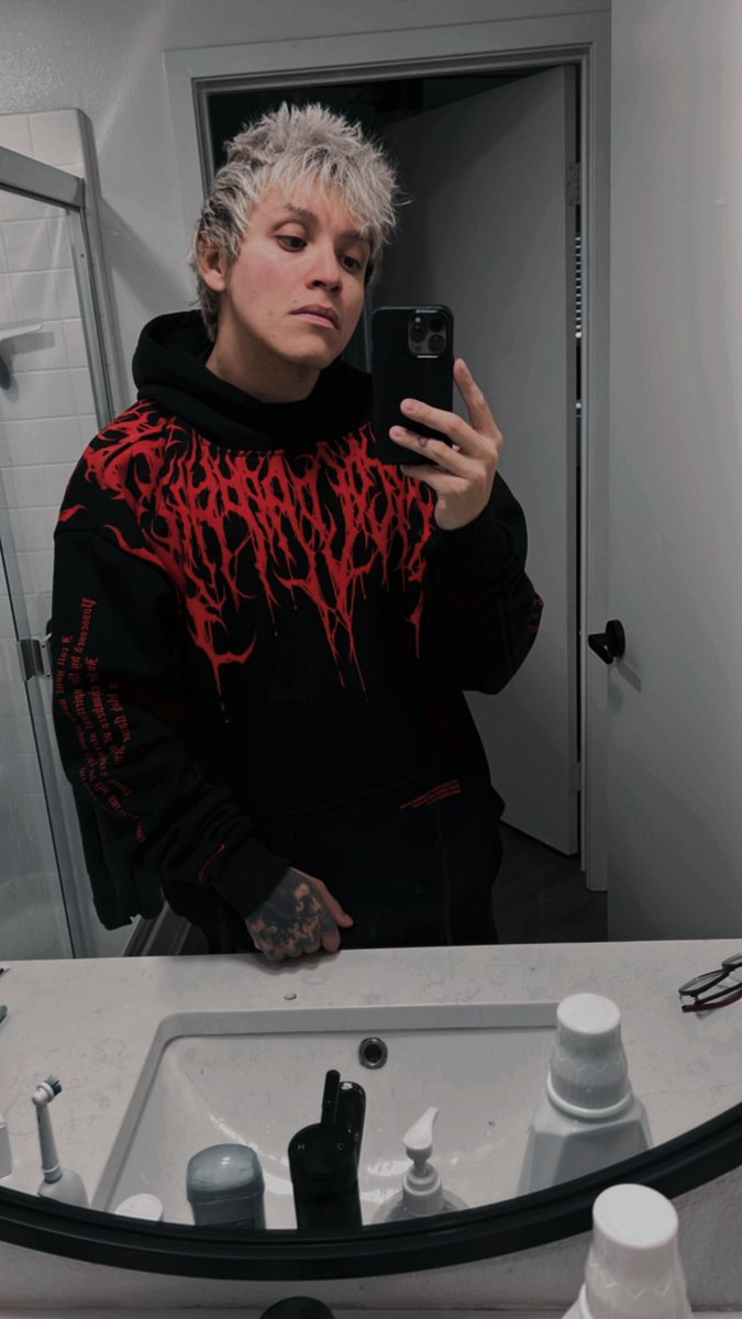 evanriot's tweet photo. 🩸reign of blood.🩸 https://t.co/NXQX4vdyTQ