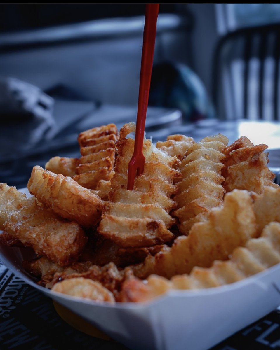 A little #fryday close up 📸@jjlhawk #fries #crinklecut #crispy