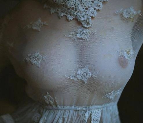 ArtemisiaBa's tweet photo. "Trasparenze" https://t.co/LJZAvGJssh