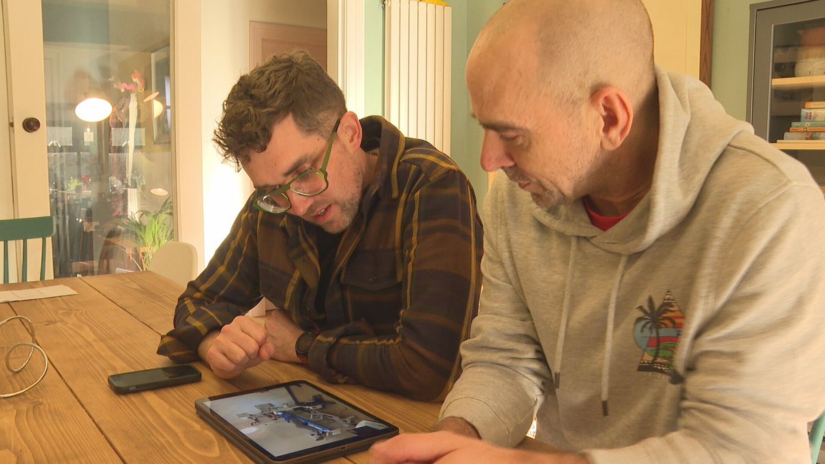 More than 400 people are currently on the waiting list for a kidney transplant in Scotland. Father of two, Calum, whose life was saved after his best friend donated a kidney to him is encouraging more people to consider living kidney donation. More on tonight’s @STVNews at Six.