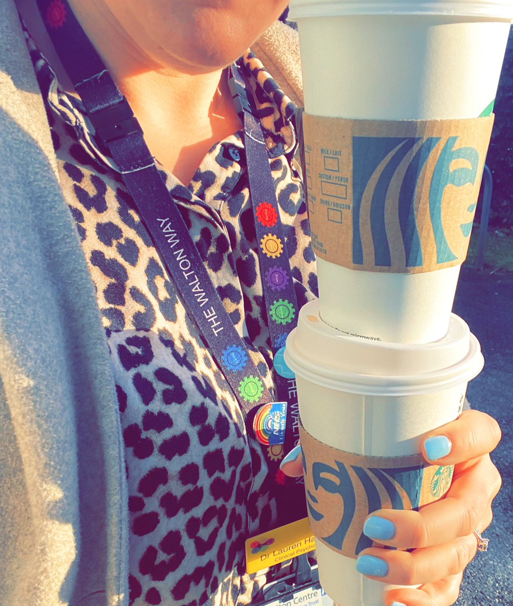 🌟💙 Friday good deed 💙🌟 
On the receiving end of a gorgeous “pay it forward” in the @Starbucks drive-through today ☺️ 
Super grateful for the caffeine during our community-working Friday 💙 
#NHS #payitforward #feelgoodfriday #gooddeed