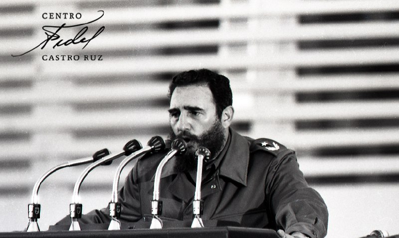 #Fidel:'Hay que saber defender esta causa, hay que saber defender esta razón, hay que saber hacer las cosas bien hechas, hay que ser enemigos de la chapucería, hay que ser enemigo de los métodos antipopulares, de los métodos no revolucionarios, de los métodos burocráticos'.