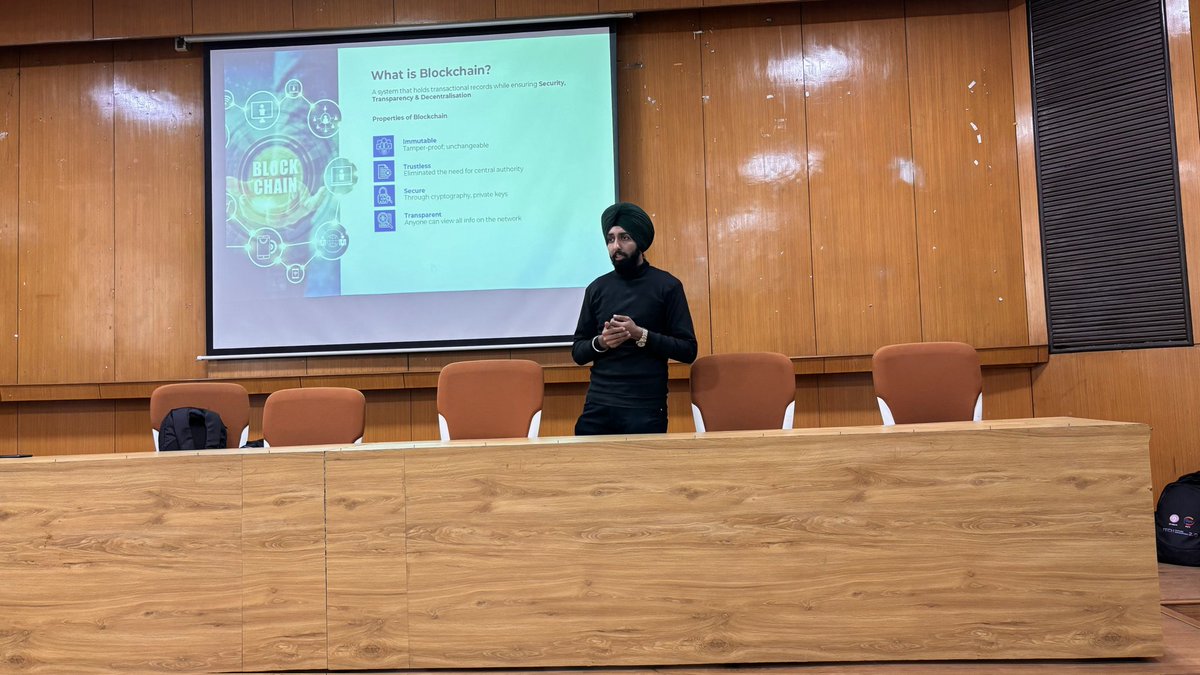AM_igdtuw's tweet photo. Successful event! Few glimpses of the same. 

Thank you all for attending. https://t.co/0i5wEXk2Ce