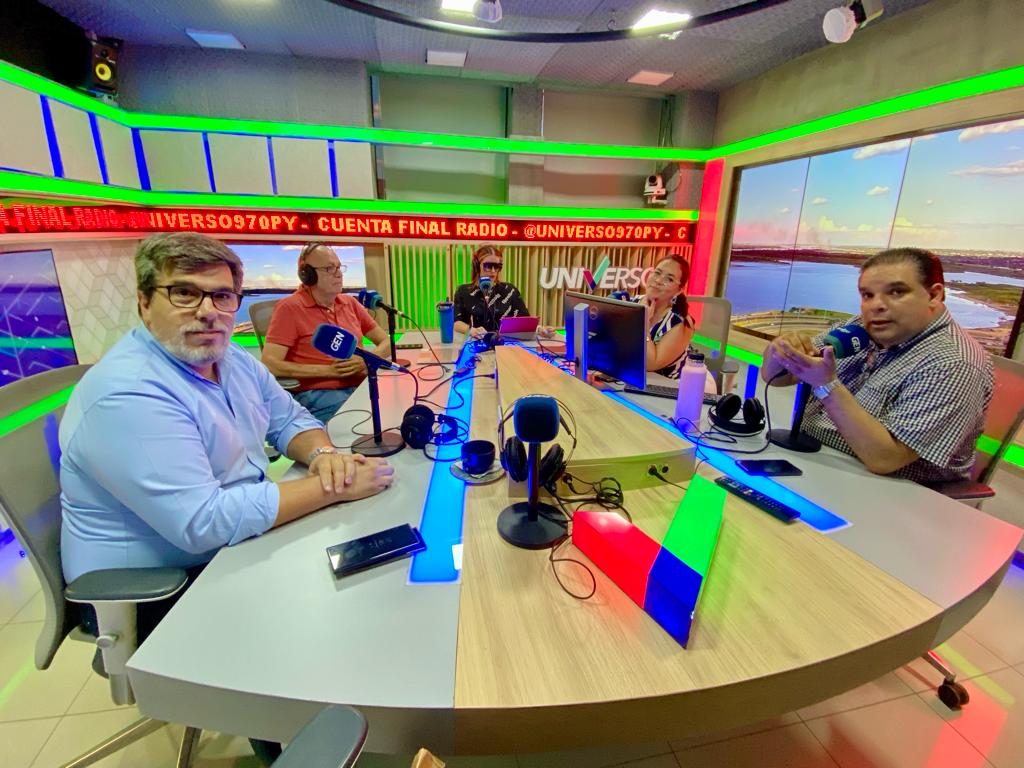 🎙 #EnEstudios | <a href="/enriqueopezarc/">Enrique Lopez Arce</a>, especialista en Empleos

🗣️ Conversamos con José Franco, representante de la Universidad UTCD☝🏻

⏱ #CuentaFinalRadio
📻 #Universo970AM