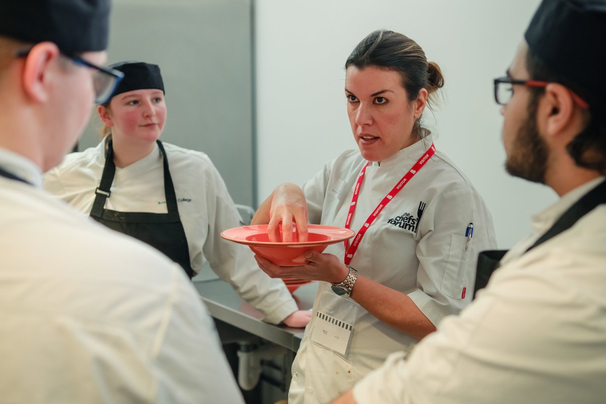 thechefsforum's tweet image. A great afternoon @BradfordCollege for a @meatlivestock menu development day with top chefs showcasing different cuts of beef and lamb with the students #readmore thechefsforum.co.uk/the-magnificen… #menudevelopment #aussiebeef #aussielamb