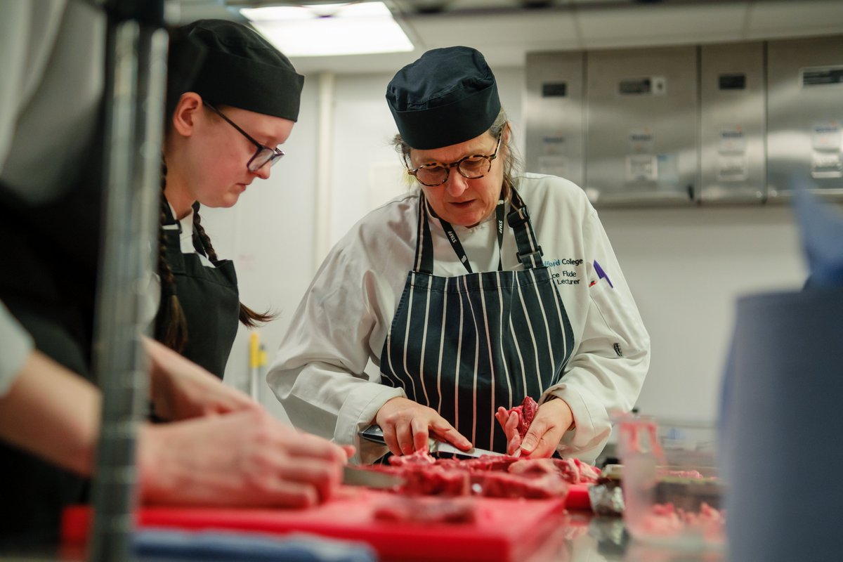 thechefsforum's tweet image. A great afternoon @BradfordCollege for a @meatlivestock menu development day with top chefs showcasing different cuts of beef and lamb with the students #readmore thechefsforum.co.uk/the-magnificen… #menudevelopment #aussiebeef #aussielamb