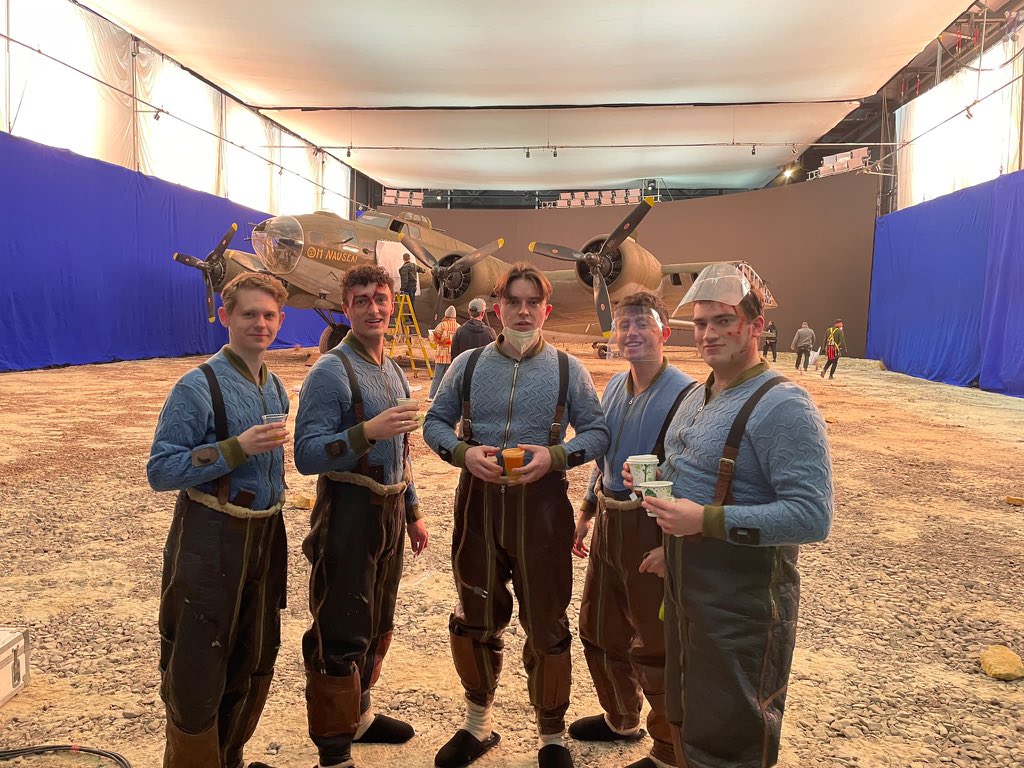 Masters of the Air is out now on Apple TV! 

It was an absolute honour and privilege to portray the real life American airman Sgt. James Gibson. 
Massive props to all the incredibly talented cast &amp; crew! It was a real joy to work with you all!

#mastersoftheair #appletv #WW2 #b17