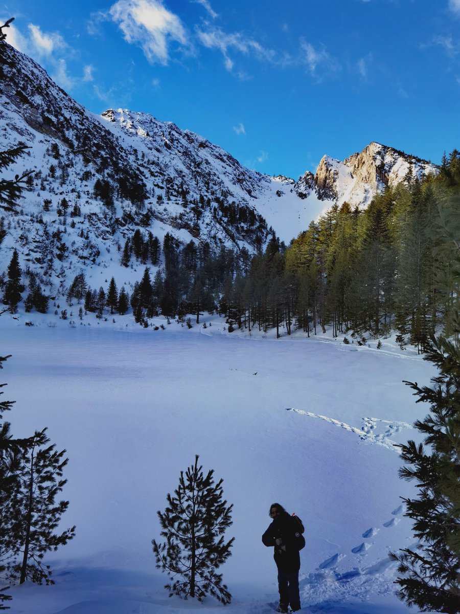 This beauty of nature in this magical land, makes this a unique destination for hiking adventures 🥇🇽🇰🏔️❄️
°
Frozen Liqenati lake 🏔️ / Rugova mountains
°
#visitpeja #pejatourism #peja #kosova #visitkosova #hikingtrails  #travelinspiration #snow #destination #tourism #outdoor