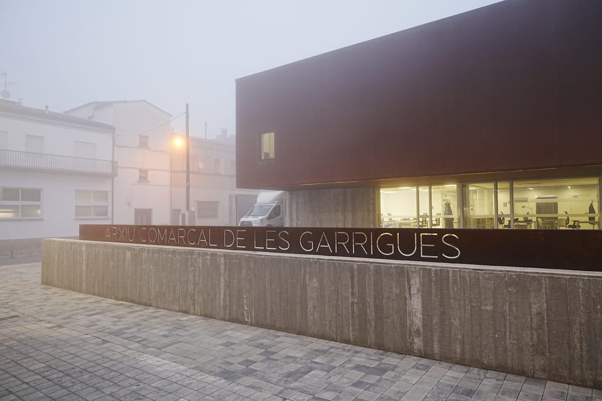 🟢 L'arxiu de les Garrigues s’ubica en un edifici de nova construcció situat al carrer del Raval del Carme de les Borges Blanques. 👌🏽 Del 29 de gener al 2 de febrer, s'hi faran visites guiades.