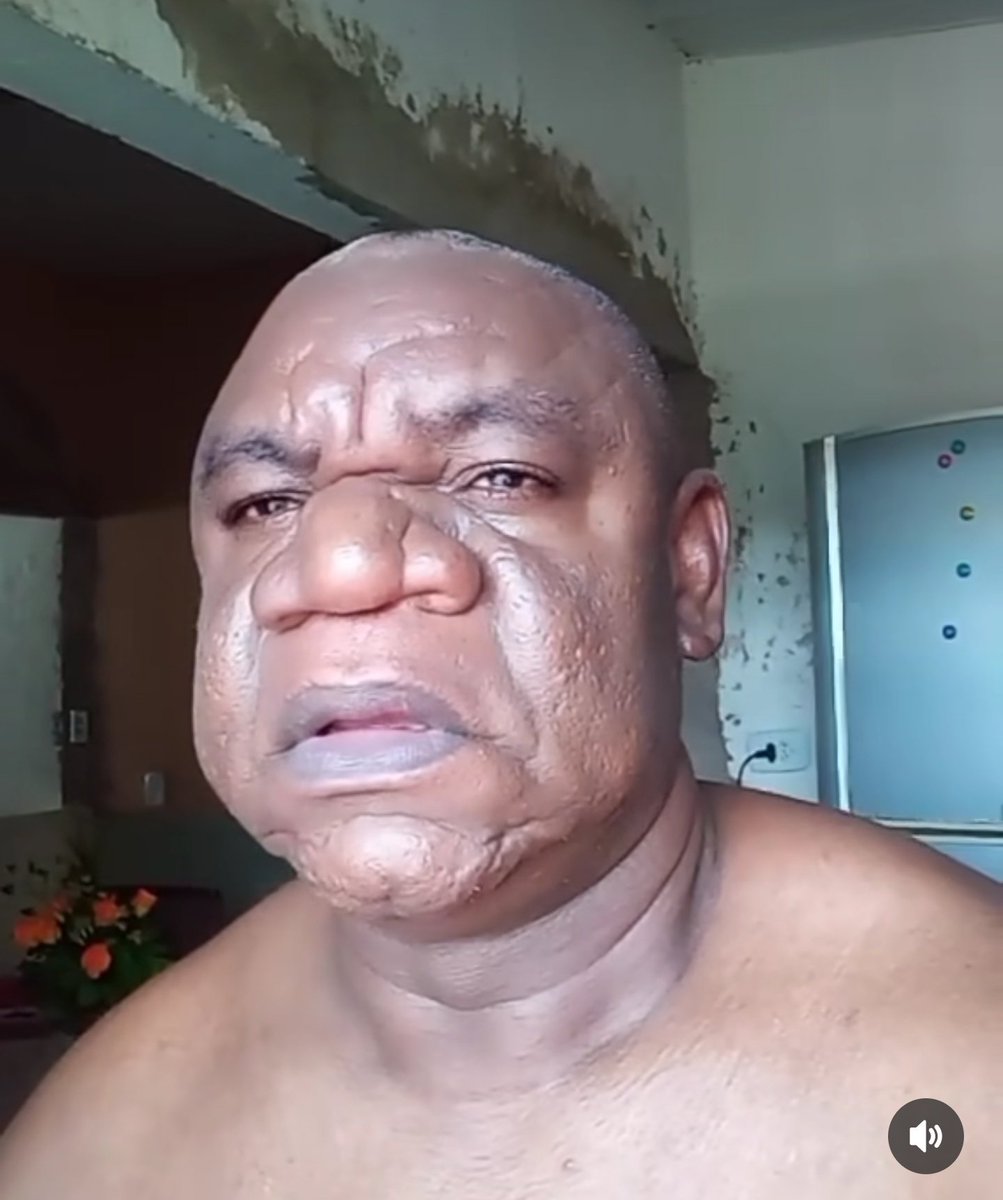 KingNey01's tweet image. When We Reach, Don't Laugh .. He will buy us Lunch .. 
Meanwhile the Blesser 👇👇. .. 😂😂😂