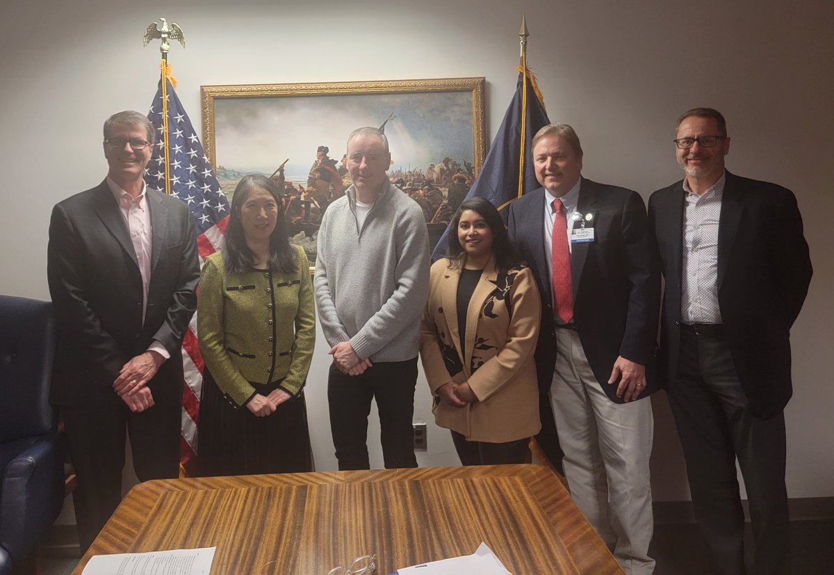 Thank you, @RepBrianFitz, for meeting with IDSA members yesterday to discuss the Bio-Preparedness Workforce Pilot Program and strengthening the ID workforce. We appreciate your leadership. #ValueofID