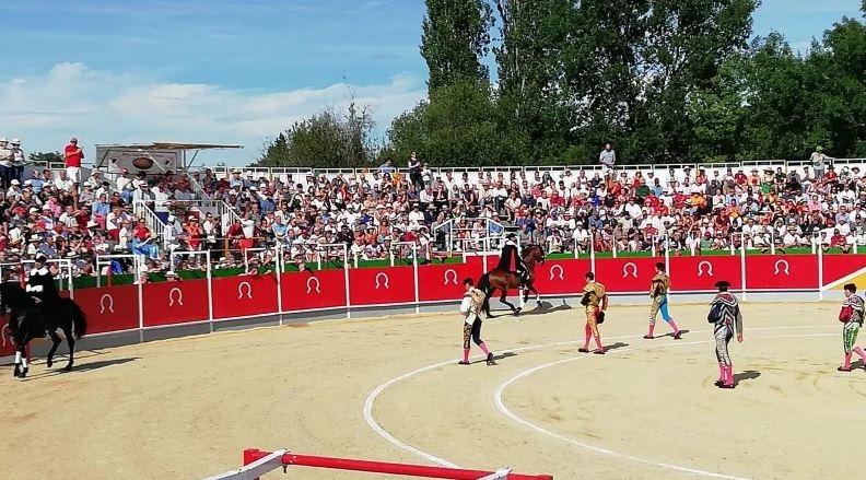 📝CARTELES

👉La Brède anuncia el cartel de su corrida de toros
burladero.tv/actualidad/202…