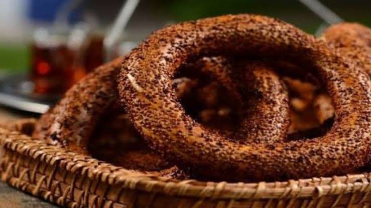 Yarından itibaren Ankara’da simit 15 tl olacak...