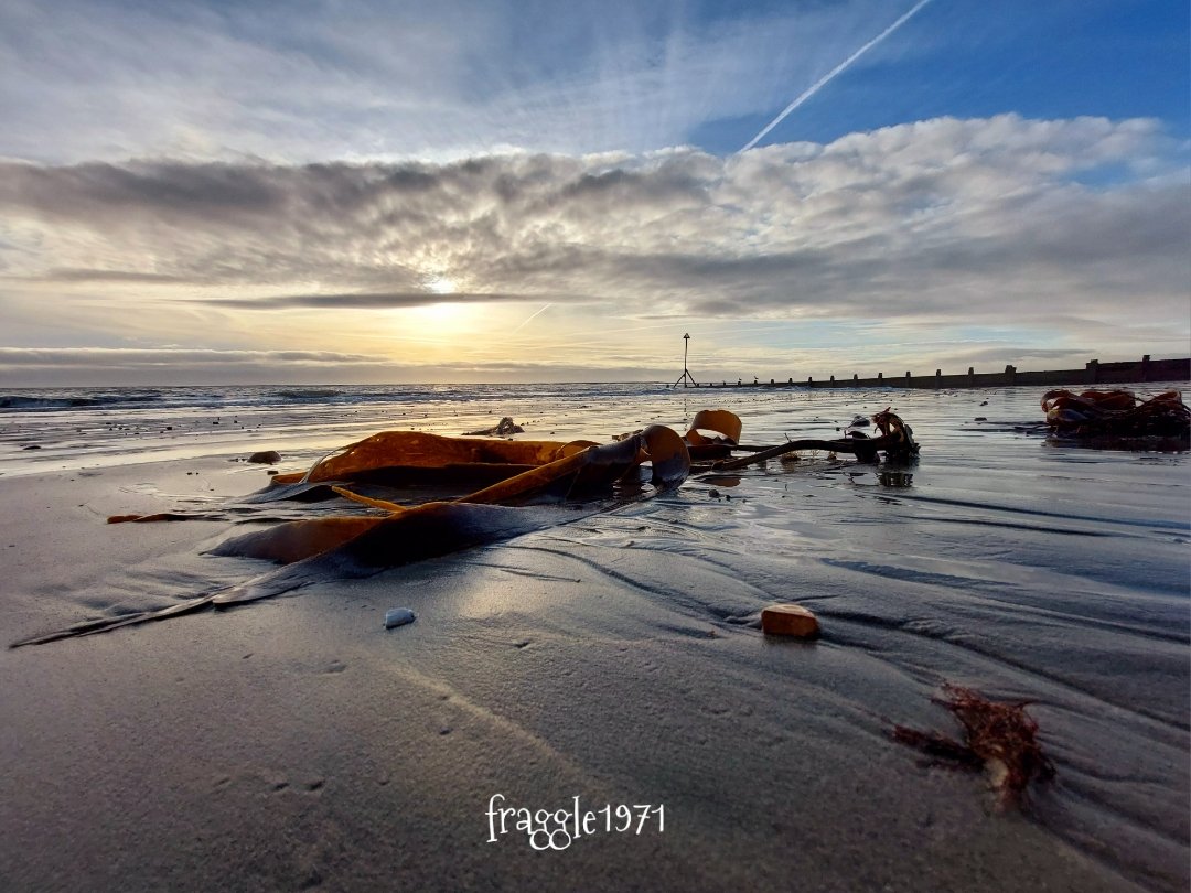 Thanks <a href="/itvmeridian/">ITV News Meridian</a> <a href="/HollyJGreen/">Holly Green - Weather Presenter</a> for using my photo on the weather report a couple of times today x