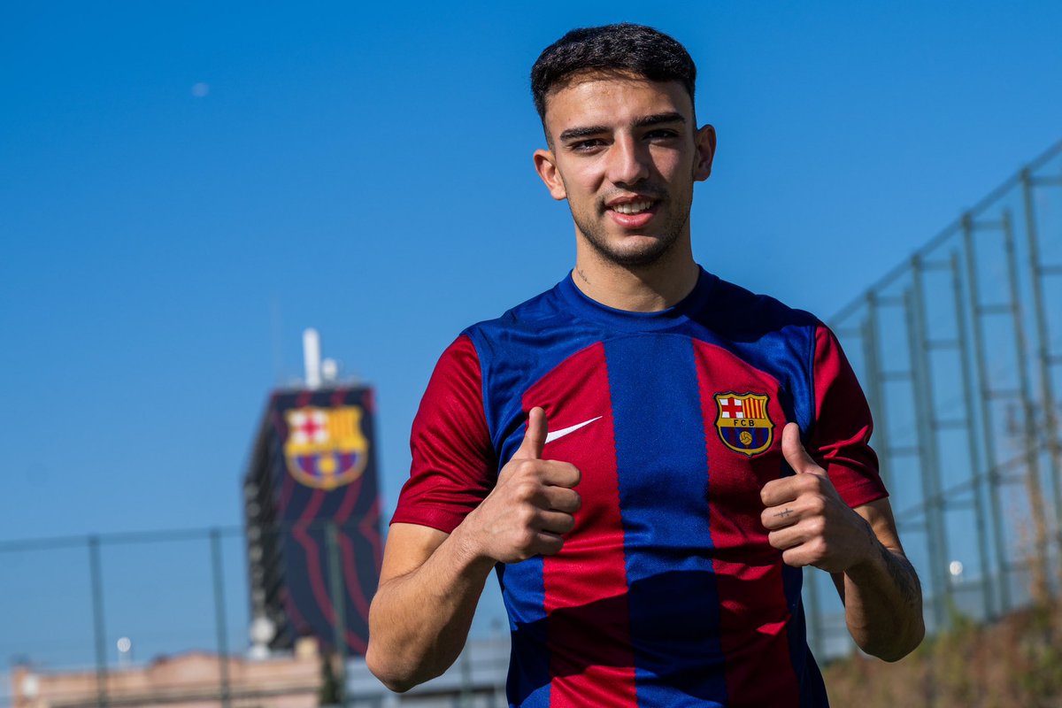 naimgaarcia_'s tweet photo. Muy ilusionado por la oportunidad de defender estos colores. 
Seguir creciendo. Seguir avanzando. @FCBarcelonaB 
#ForçaBarça 💙❤️ https://t.co/eNX7ASuOlz