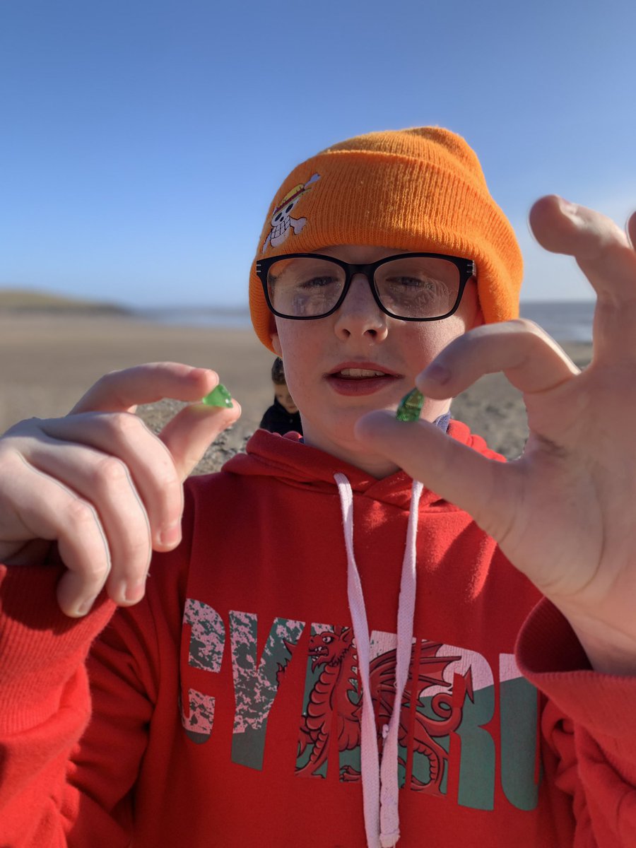 PPS_SRB's tweet photo. Today we went to the beach where we appreciated nature. We enjoyed listening to the calming sound of the waves,  exploring different terrains, and used our imagination to be creative . We experienced a range of different sensory stimulations and love walking barefoot in the sand https://t.co/WsKP8emmTx