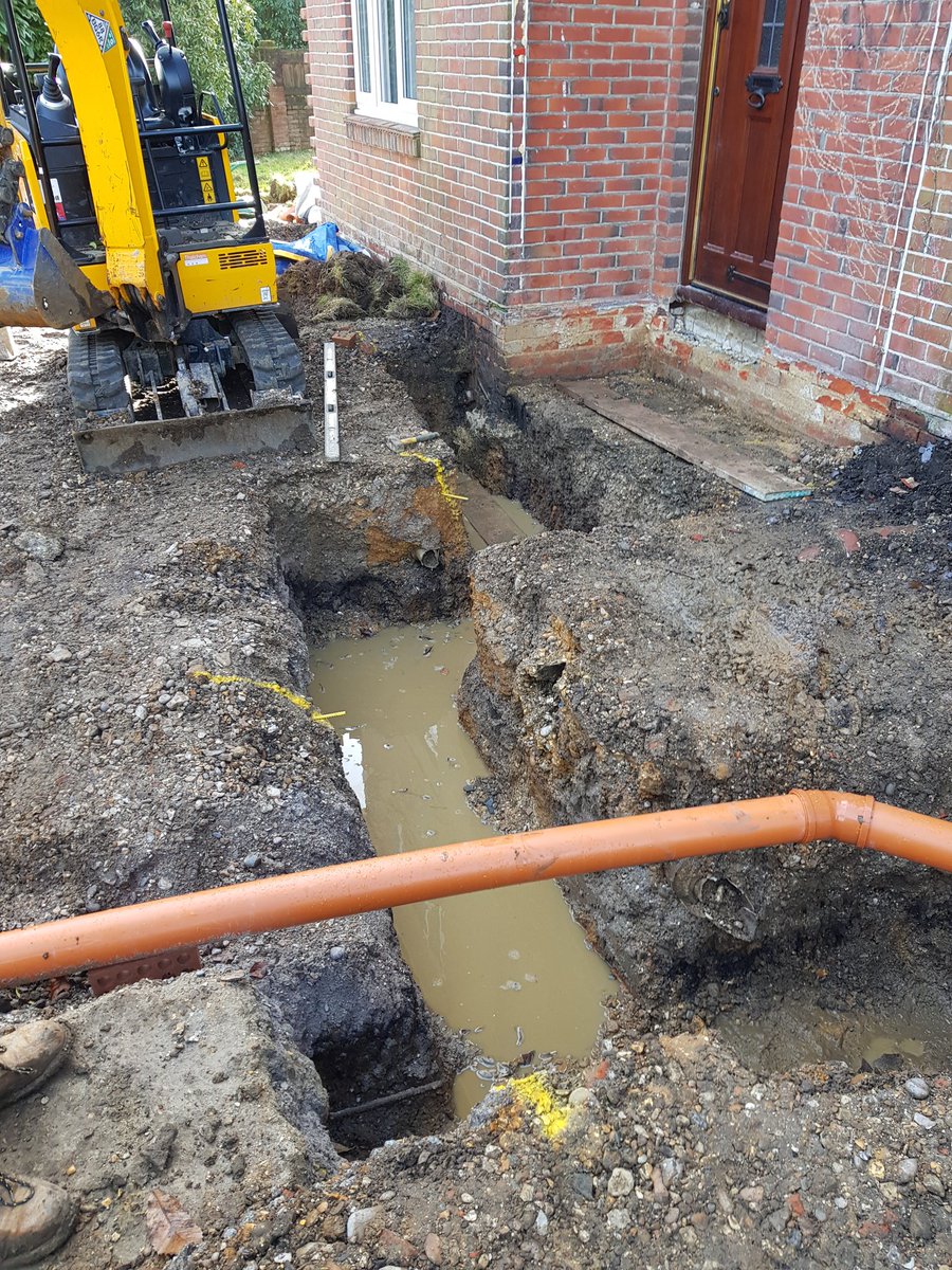 builditInvestit's tweet image. Busy week again #LWDB divdend in this week added more #DGE and #MC both up today .
New job started Foundations in
Chinese and 🍺 Tonight well earned
Have good weekend.