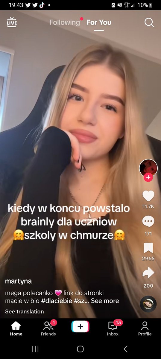 Emilka 𓋹 🏳️‍⚧️ 🥀 SAW FLORENCE WELCH!!! tweet media