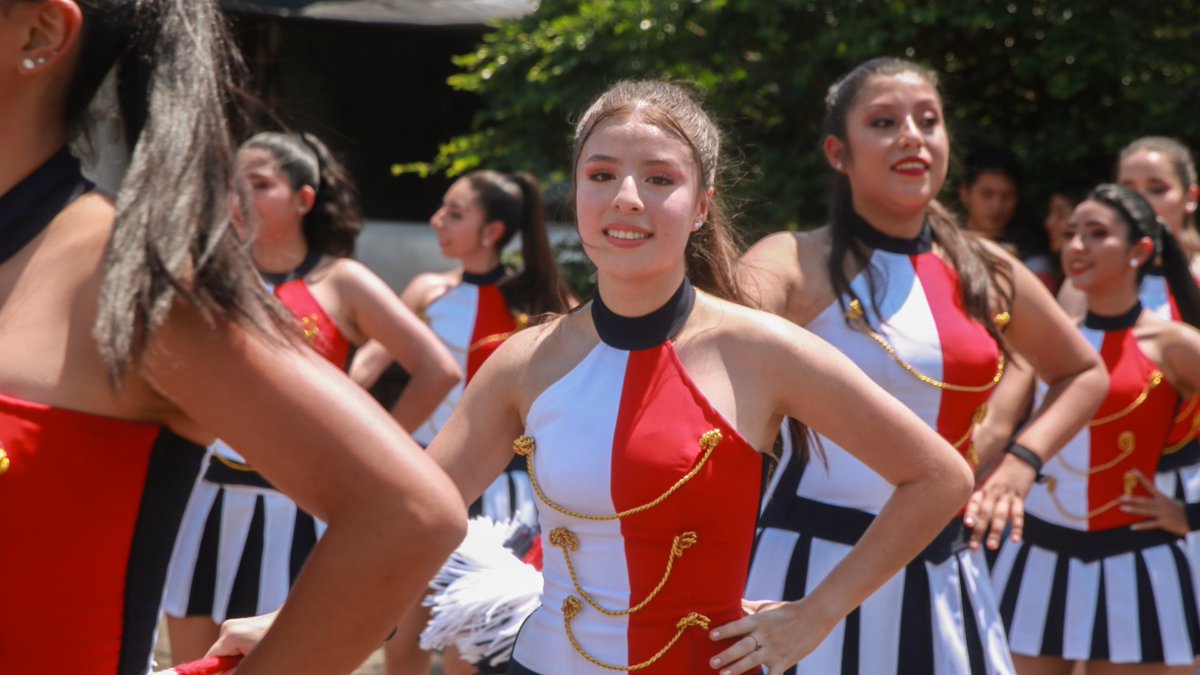 Nuestras autoridades presentaron su saludo a esta tierra llena de hombres y mujeres nobles, que luchan día a día por su desarrollo. En esta jornada importante, la Secretaría Técnica de la Amazonía se compromete a seguir destinando recursos que se materialicen en obras. 2/2