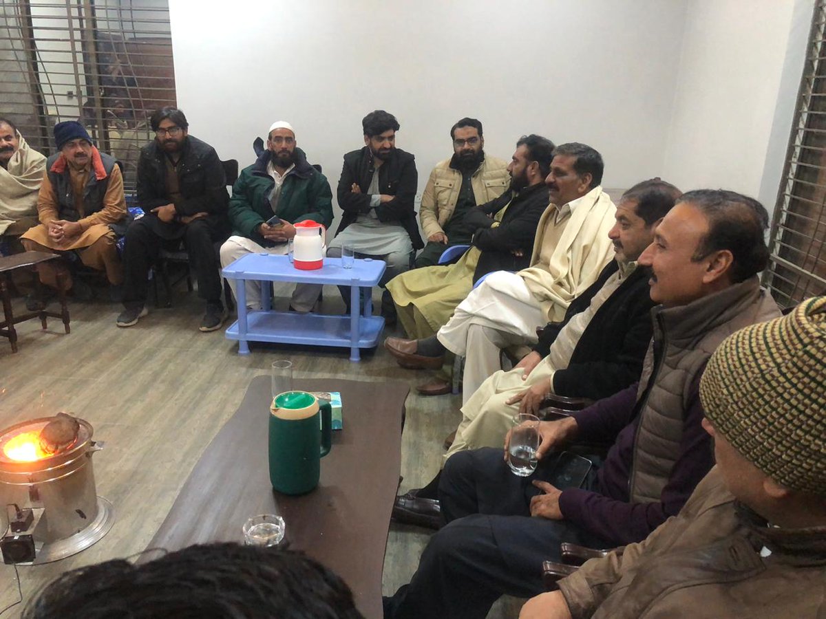 InsafTVPunjab's tweet photo. چوک اعظم سٹی۔
امیدوار ایم پی اے پاکستان تحریک انصاف کرنل شعیب امیر اعوان کی دبنگ انٹری۔۔
الحمدللہ چوک اعظم سٹی سے ایک اور بہت بڑی کامیابی۔۔
سابقہ ناظم چوک اعظم میاں غلام یسین آرائیں۔سابقہ وائس چیئرمین بلدیہ چوک اعظم 
#pp281
#فروری8_عوامی_ریفرنڈم https://t.co/94h7aTqOzF