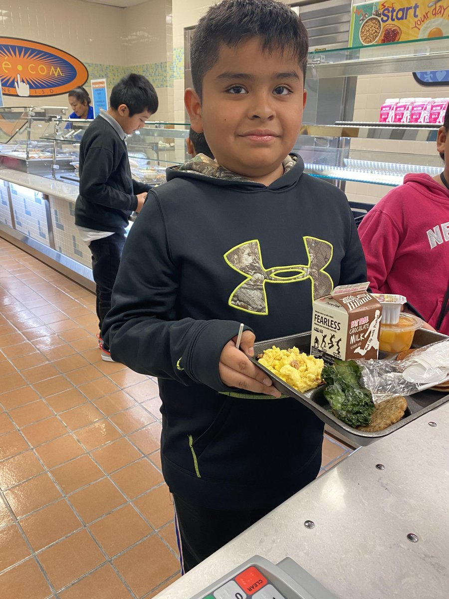aldinecafe's tweet image. We celebrated our monthly Farm Fresh Friday promotion today across all campuses! Students enjoyed Texas grown crunchy kale chips! We love that our students are always willing to try new fruits and vegetables! #aldinerising #becausekids #myaldine