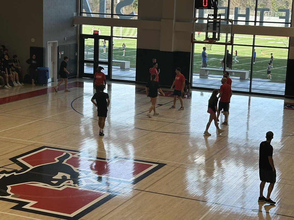 GarciaFCCPS's tweet photo. Annual student/staff basketball game! Who are we rooting for?? I’m rooting for the no teachers to tear an ACL! https://t.co/tGeS4yZY9n